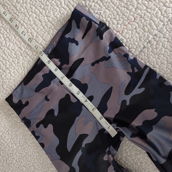 Koral Size Small Lustrous High Rise Legging Midnight Camo - Picture 9 of 15